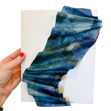 Load image into Gallery viewer, 8x10 white with navy
